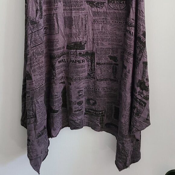 TRÏBE Newsprint design Shark  bite hem sleeveless gray & black tank top O/S NWT - Picture 9 of 9